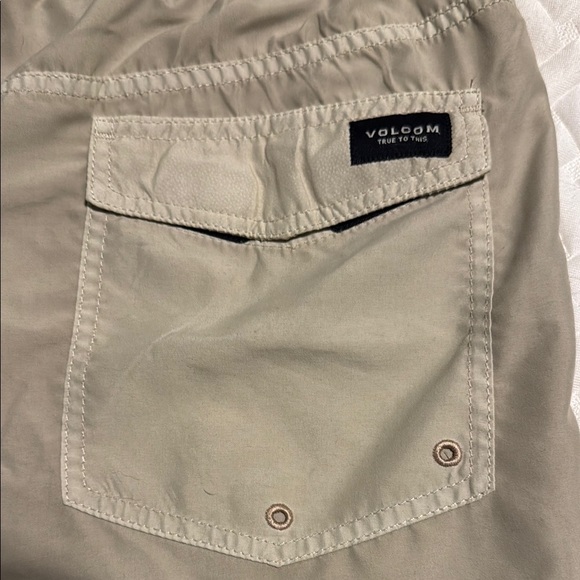 Volcom Beige Men's Hybrid Swim Board Shorts - in good condition - Picture 4 of 6